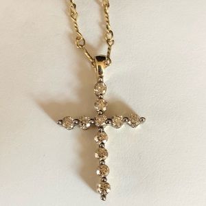 CHAMPAGNE DIAMOND CROSS PENDANT